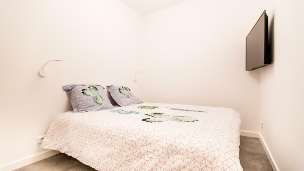 Charming Appartment อองทีบส์ ภายนอก รูปภาพ